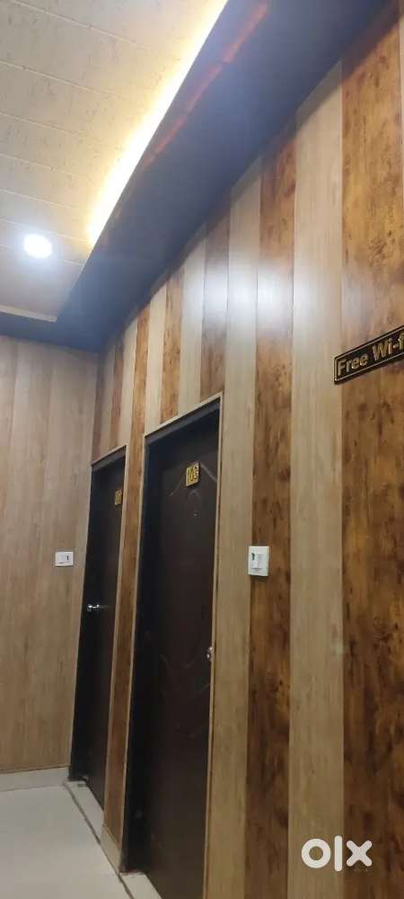 हाउसकीपिंग के लिए एक लड़का चाहिए