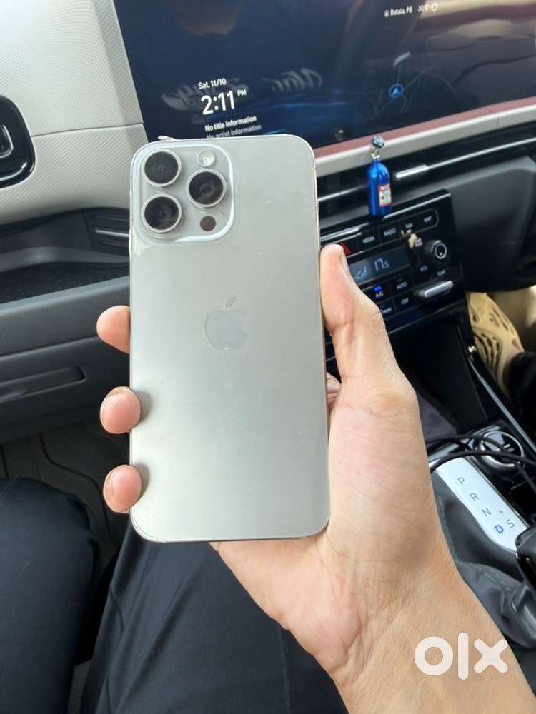 Iphone 15 pro max 256 GB (titanium)