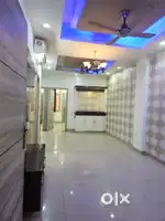 3bed with covered parking & lift in indirapuram