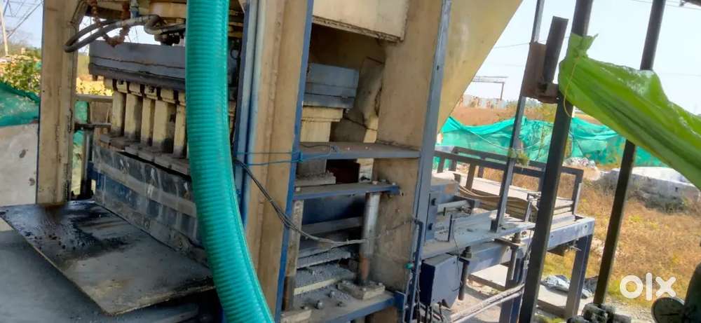 CEMENT BRICKS MOULDING MACHINE 16 Pcs