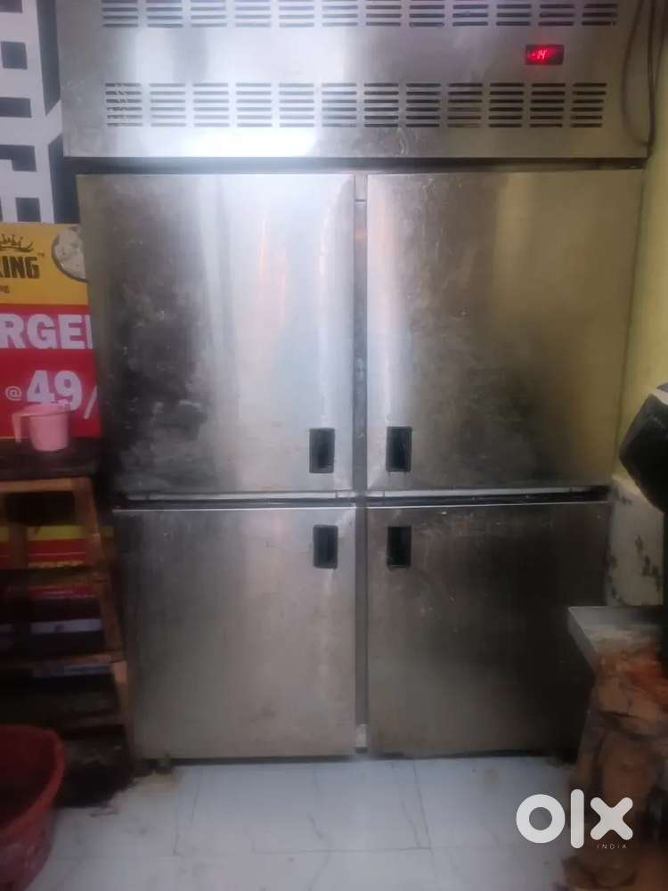 Momos deep freezer