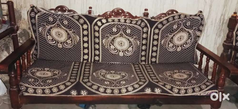 Wooden sofa set 3+1+1