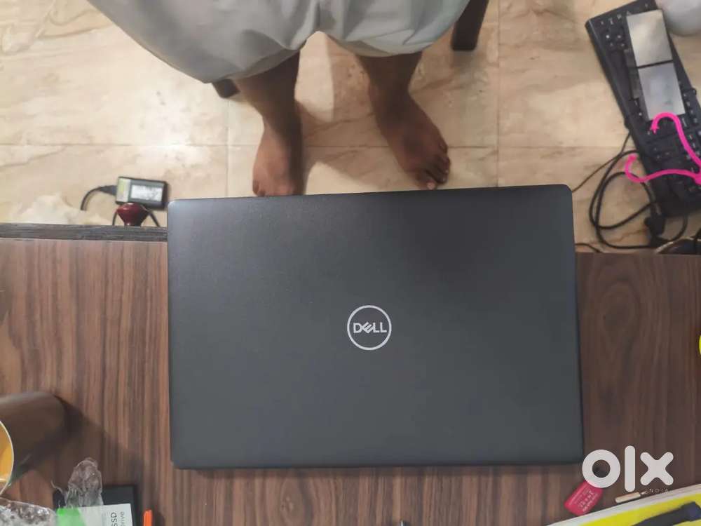Dell 5400 i5 8th gen 8 gb ram 256 gn ssd
