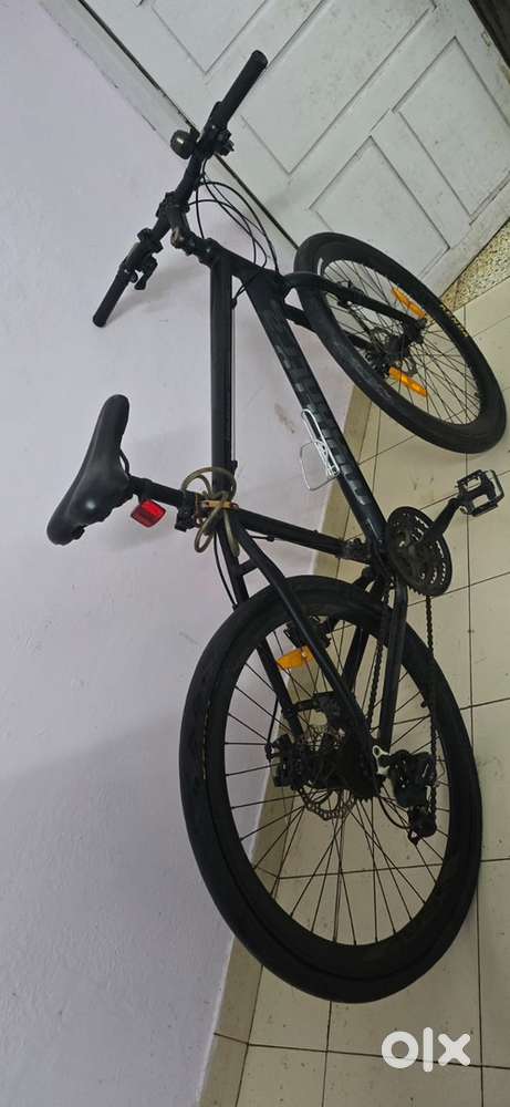 Light weight Montra Helicon bicycle less used