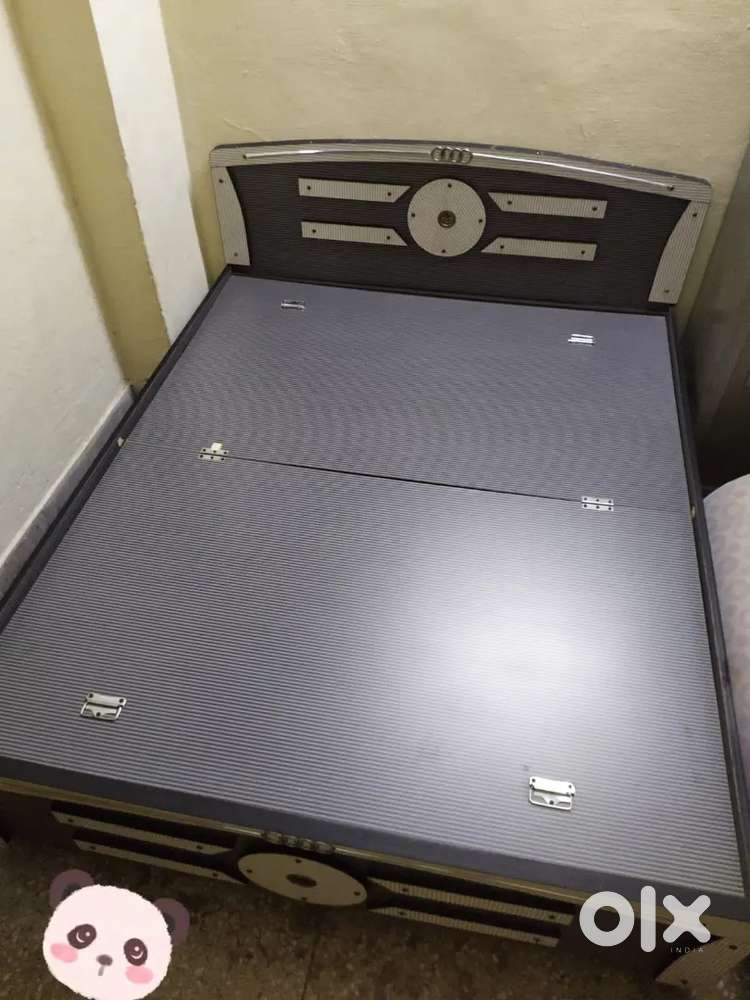 Double bed 5*6 sq ft