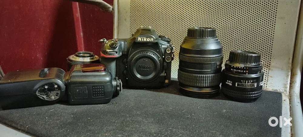 Nikon 850camara with 24x120 lens &85mm 1.8lens 50mm lens flash sale