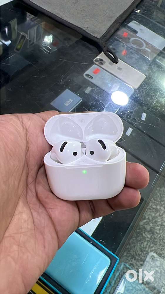 APPLE AIRPODS 4