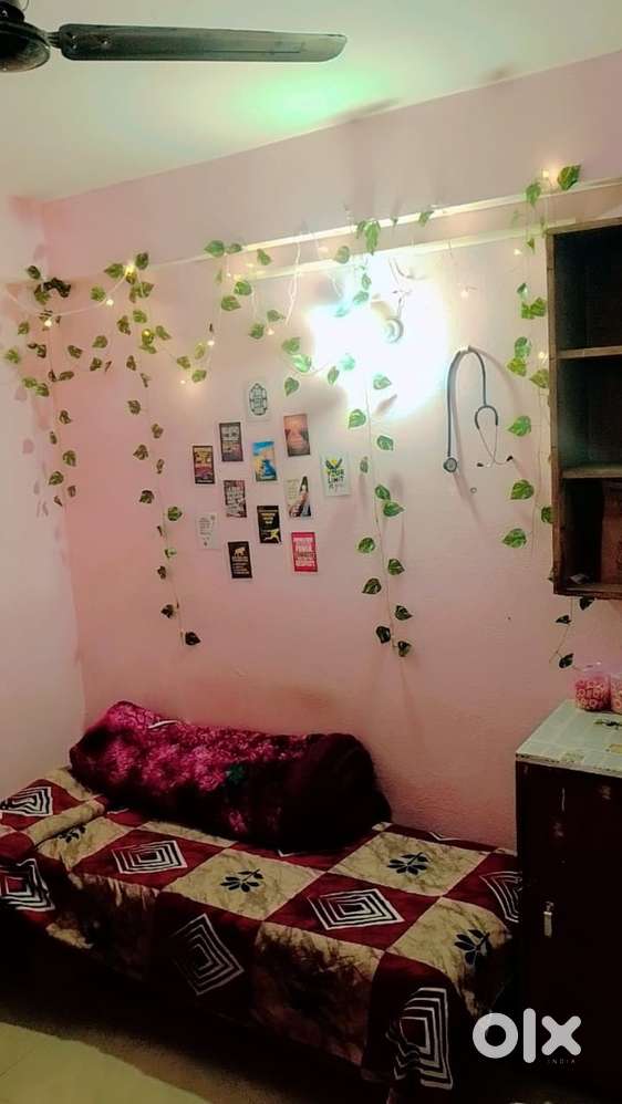 Shree Radhe Girls Hostel