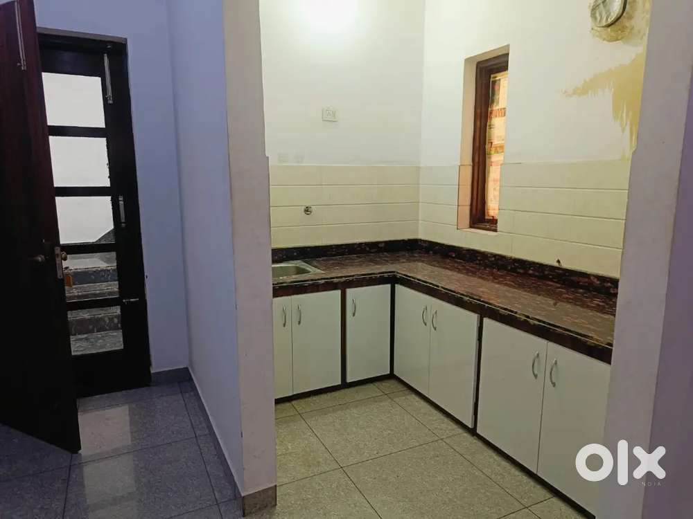 1 BHK Apartment (room) (house) available for rent