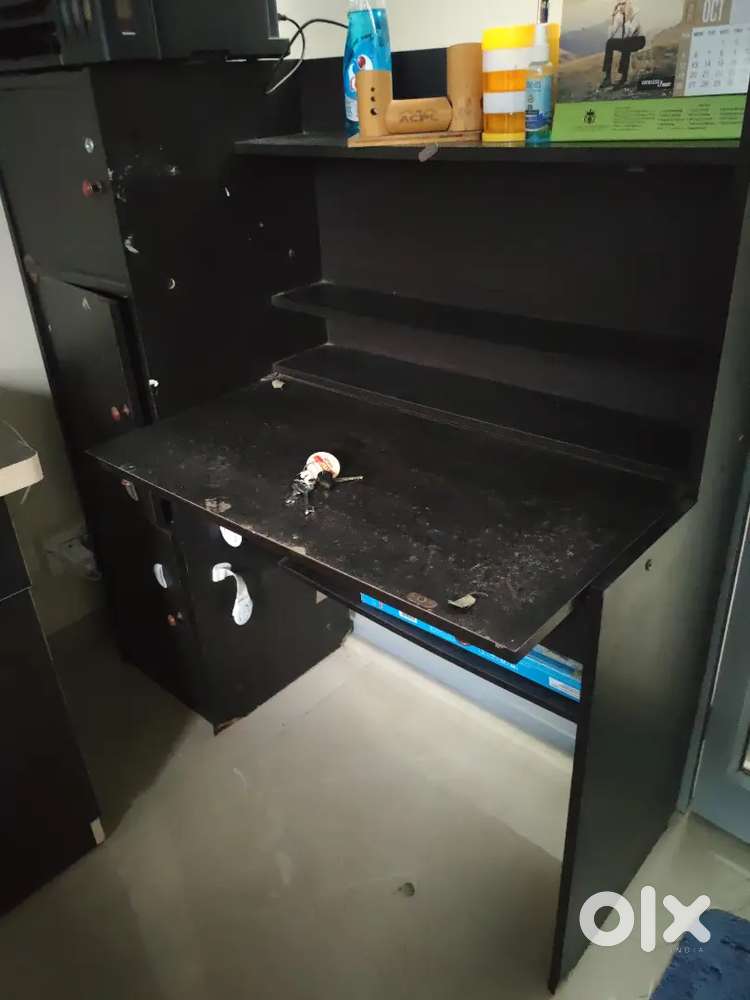 Office table for Sale