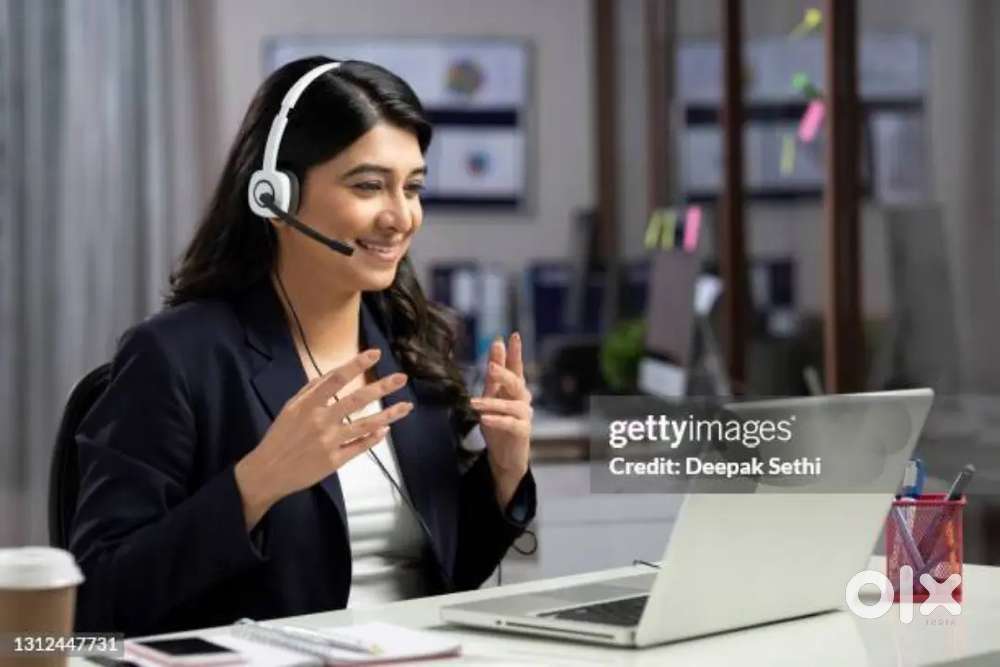 10 female telle calling staff office work