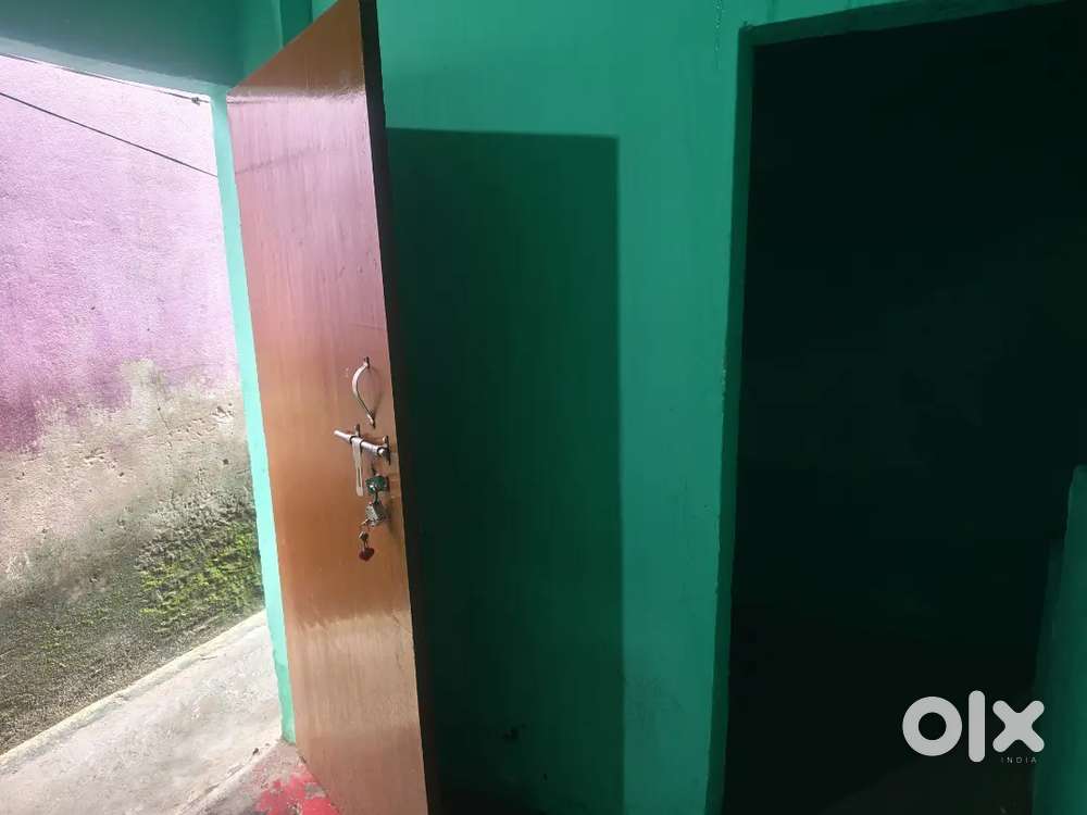 One room, kitchen, common bathroom for rent at Khapuria, Madhupatna