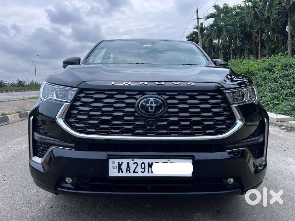 Toyota Innova Hycross 2.0 ZX (O) Hybrid 7 STR, 2025, Petrol