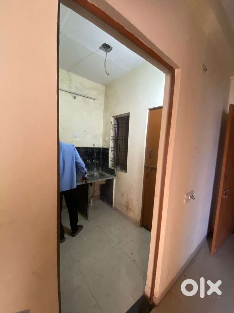 Need a girl roommate