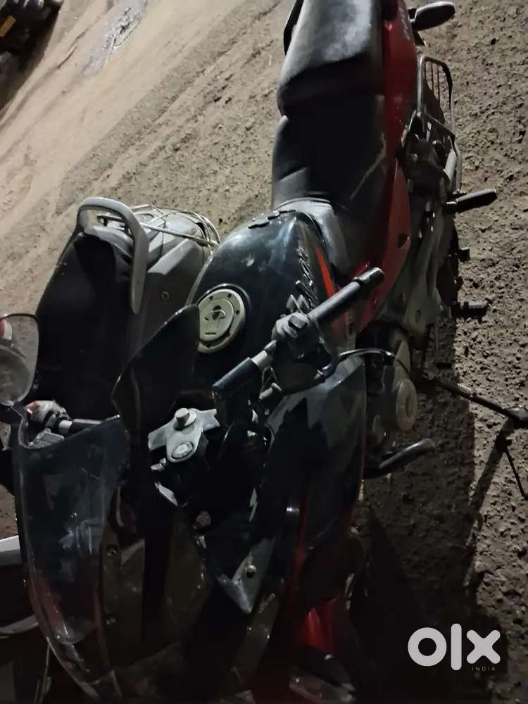 Selling pulser 220 with good condition