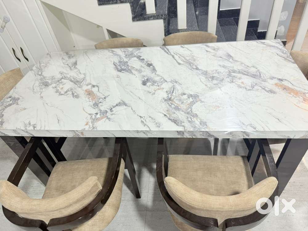 6 Round Chairs with Dining Table