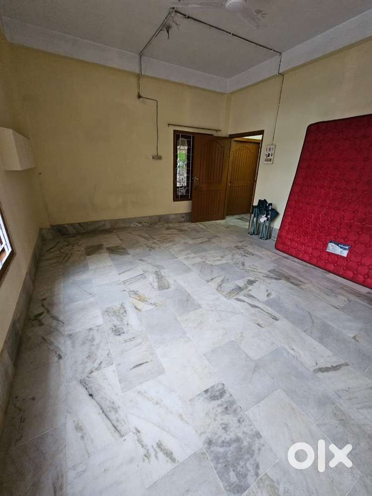 A 1bhk house suitable for a family or a bachelor in silphukuri area