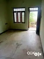 Kisi ke pass 1000 se 1200 tk ka room ho to vo apna no. Dm kar de .