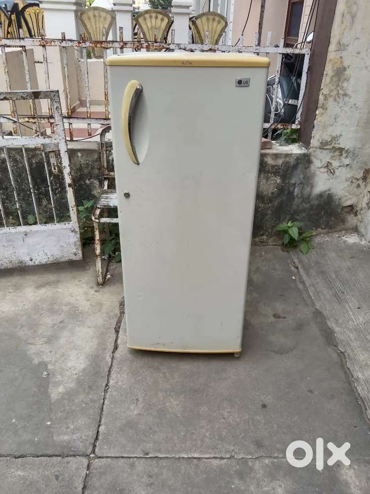 LG 250 LITER VERY GOOD Working