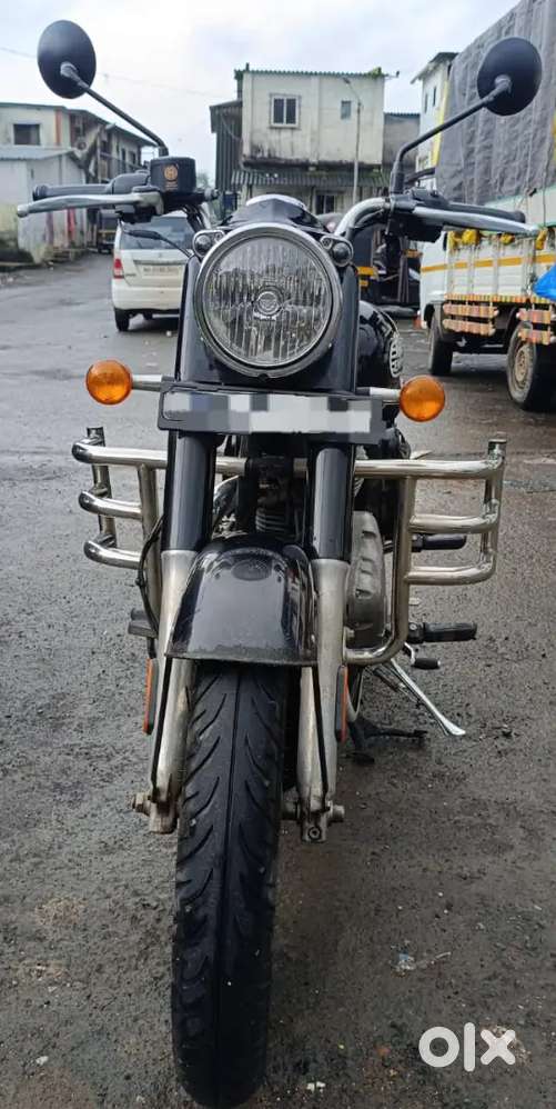Royal Enfield Bullet 350 Milatary Black 31/07/2024 1st Owner 6,442 Km