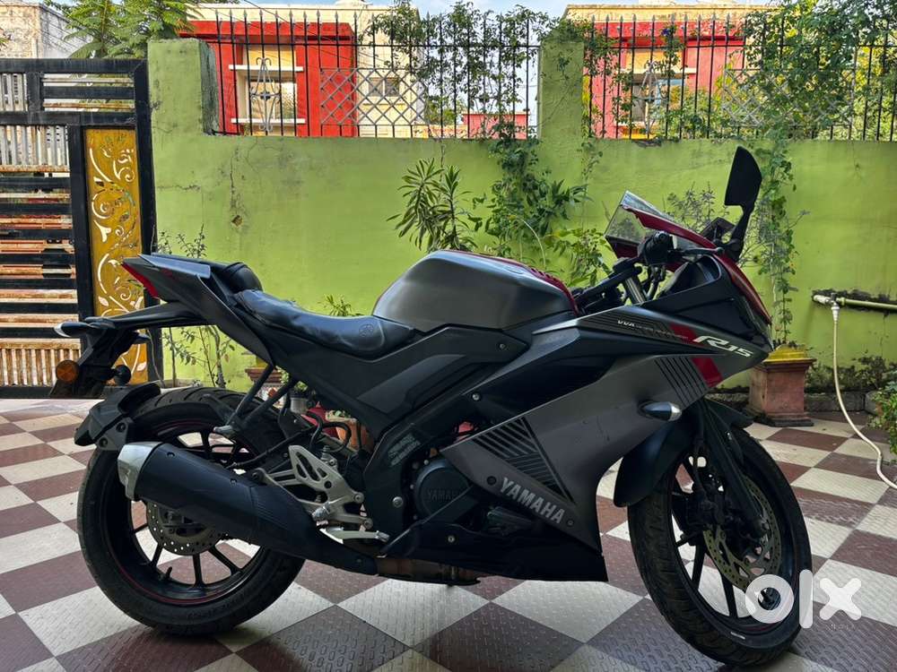 Yamaha R15-V3