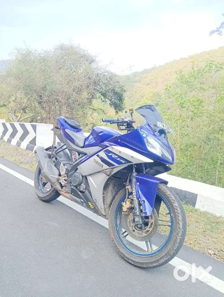 Yamaha R15v2