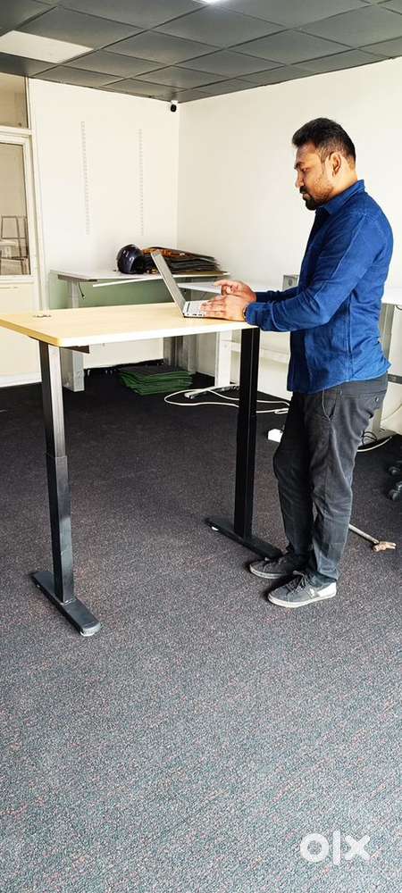 Height adjustable Table