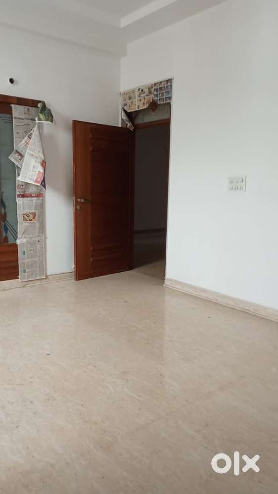 3 bhk East facing RENT OR LEASE