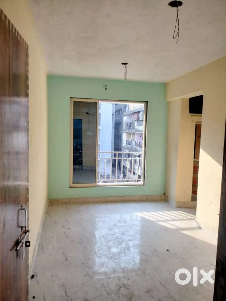 1rk, 1bhk, room rent available Near station diva east