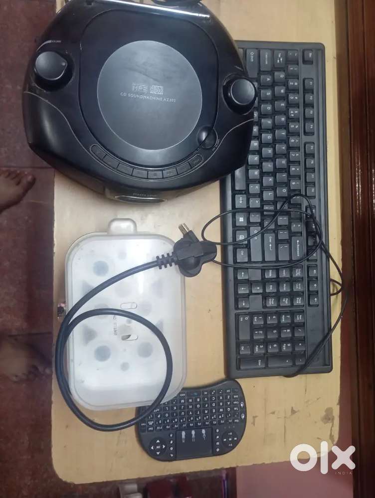 Two keyboard one egg boiler one musical system