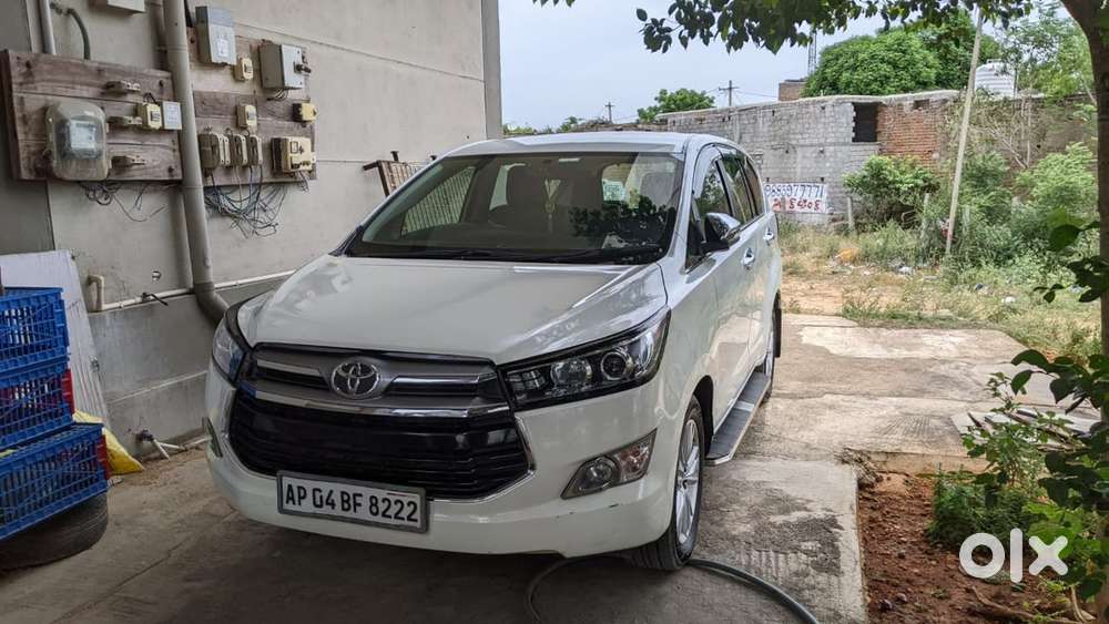Toyota Innova Crysta 2016 Diesel Well Maintained