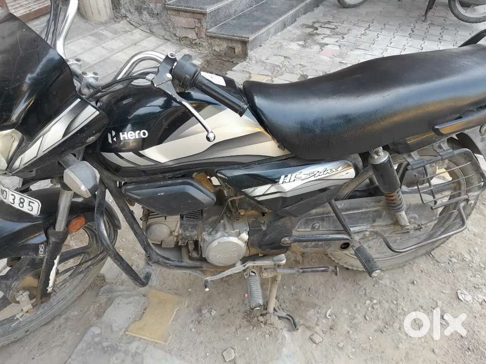 HERO HF DELUXUE MOTORCYCLE