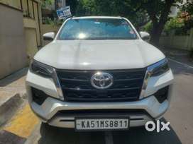 Toyota Fortuner 4X2 MT 2.8 Diesel, 2022, Diesel
