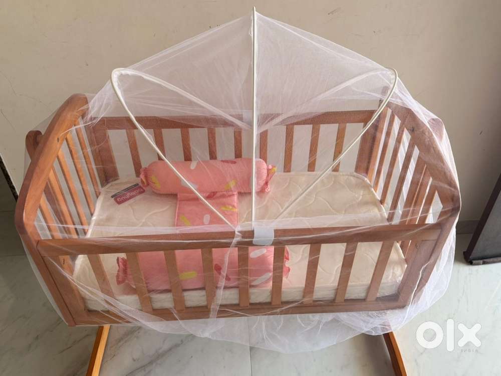 Babyhug cradle with mosquito net and mattress( Ghodiyu, Jhula)