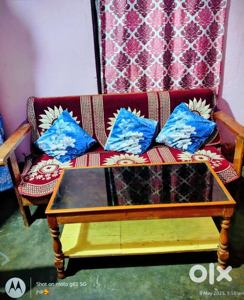 Pure saguan 5 seater sofa set with glass tea table and 5 pillow