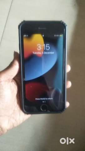 I phone 7 neat and clean