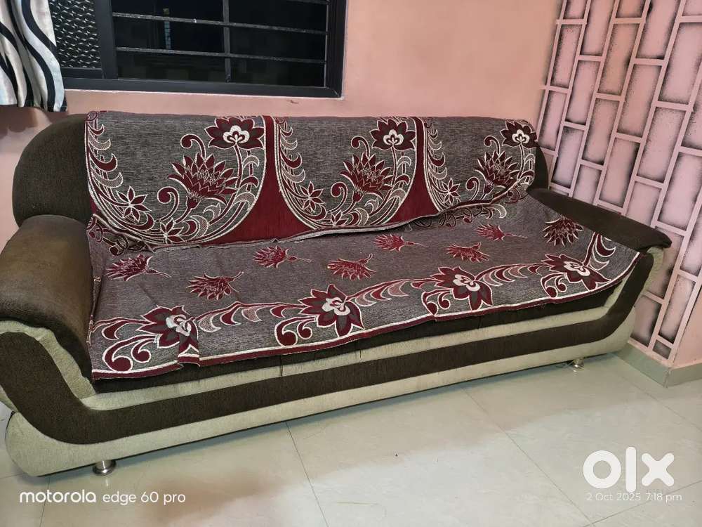 3+2 sofa with center table (tipoy)