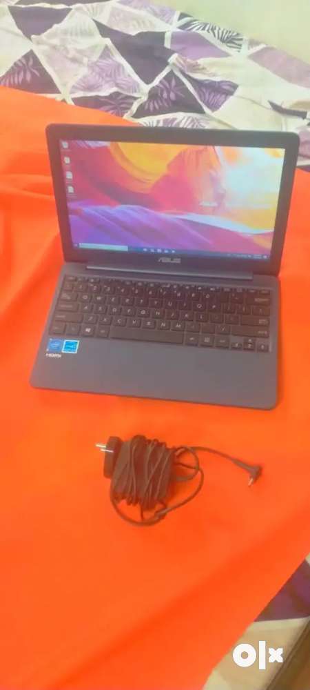 Asus laptop..2/256...brand new...exlent condition