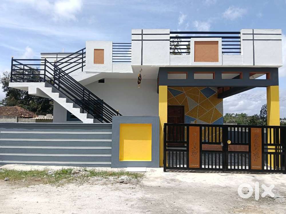 East face house near kushalnagar 4 km sale house