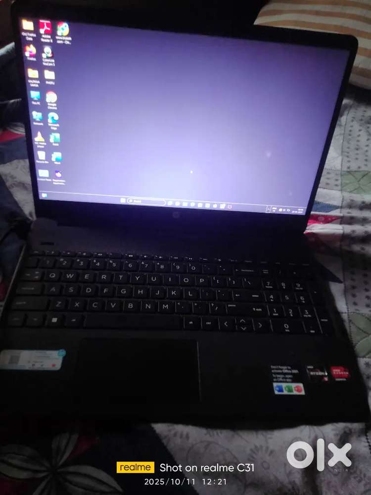 HP AMD RYZEN3 dual core 3250u