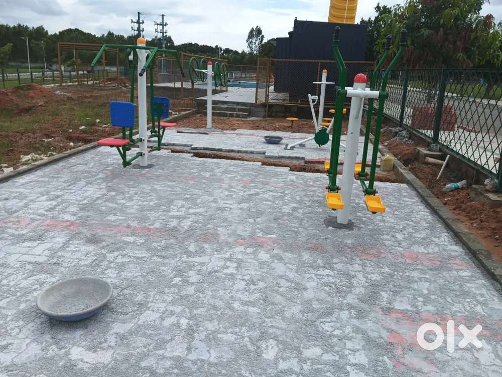 Corner plot for sale with amenities in Devenahali.