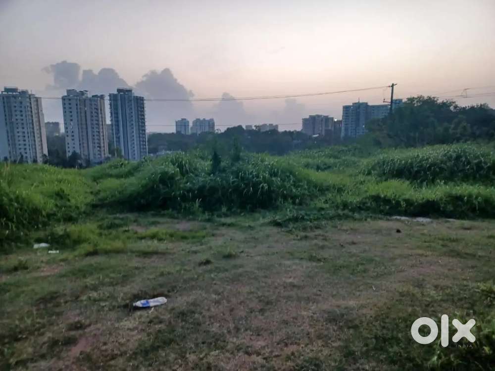 Sea view property for sale at Edayar.