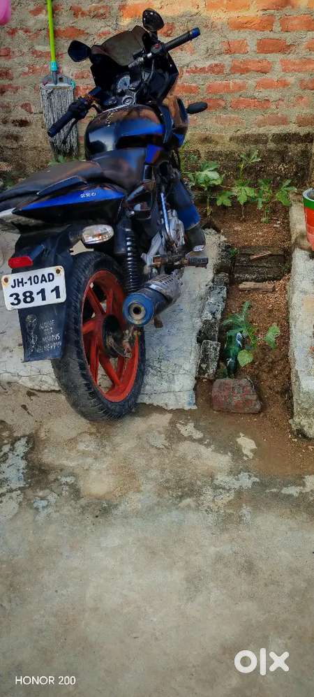 Pulser 150 modified 220 new front viser