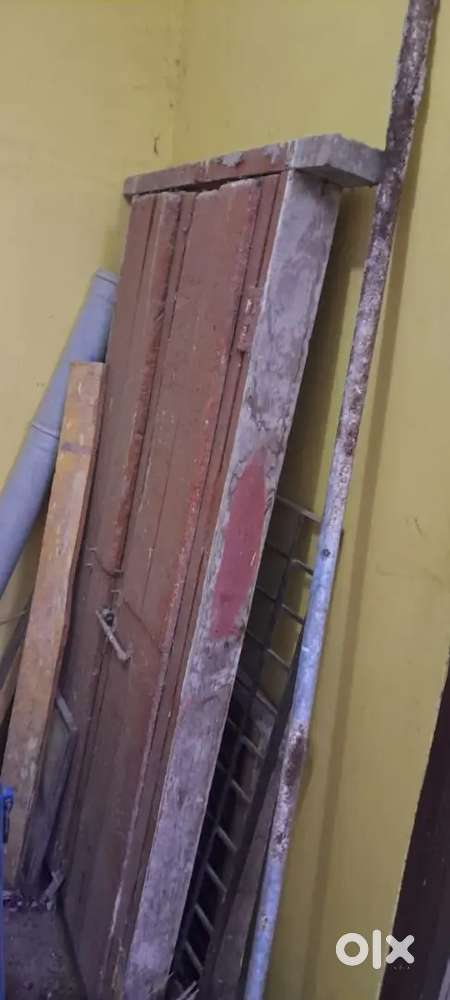 Door for Single Room Very old one