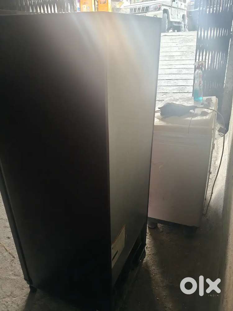 Double door Fridge in good running condition