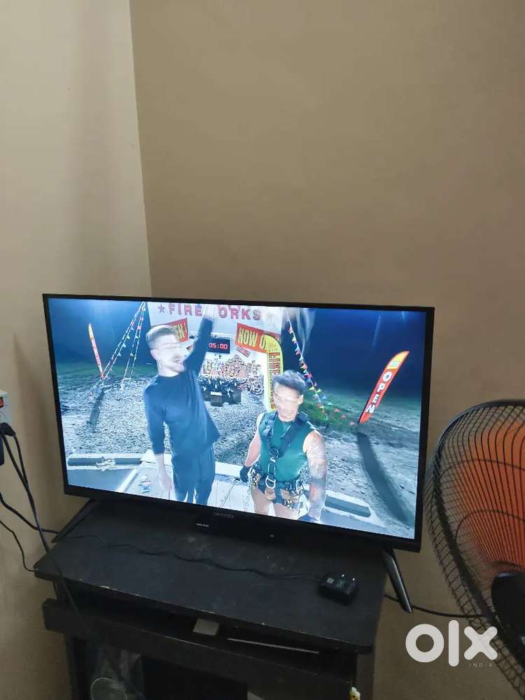 Smart tv for sale and washing machine