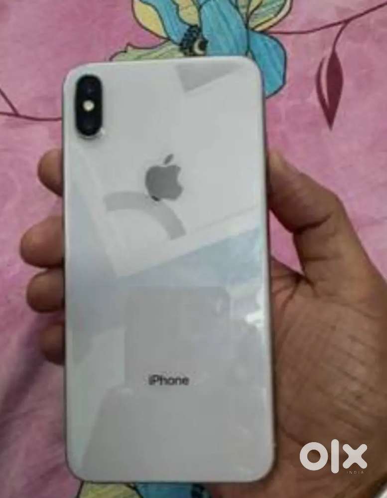 I phone xs 12000