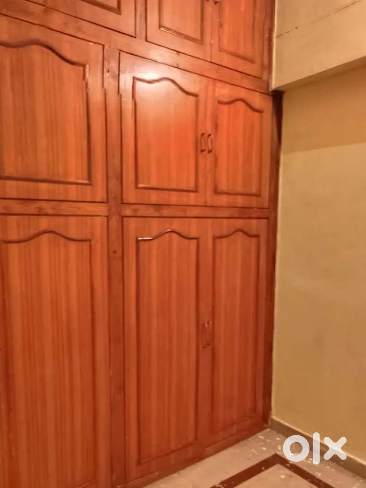 3 room set available