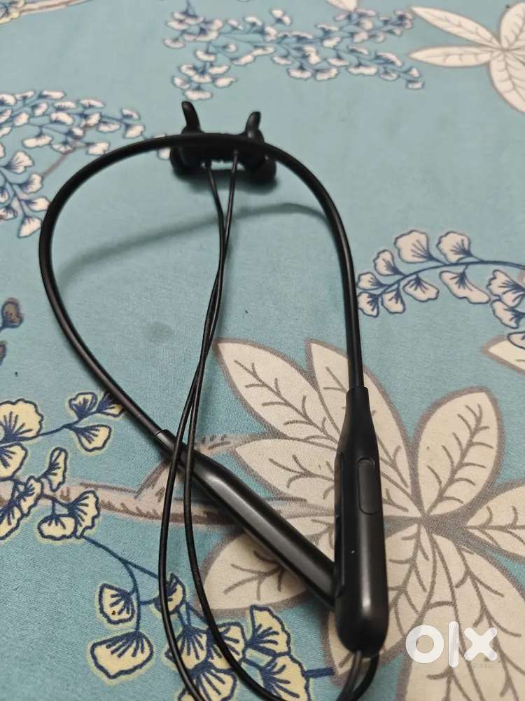 Oppo Enco Neckbands