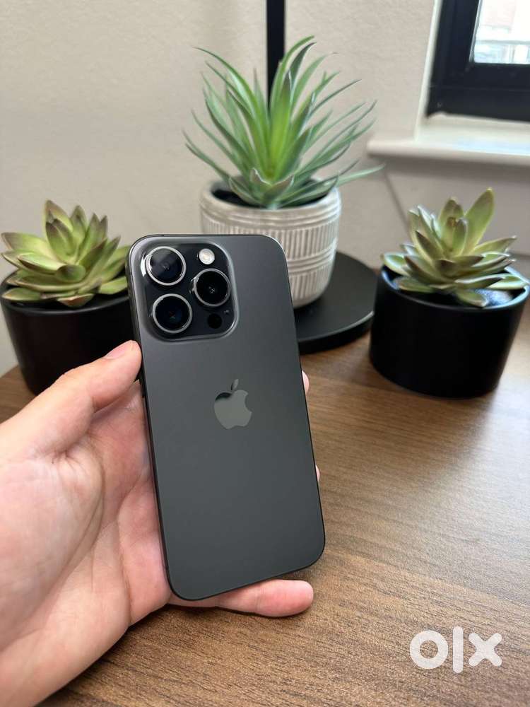 Apple iPhone 15 Pro 256GB Black Titanium with Bill Box Cable for 63000